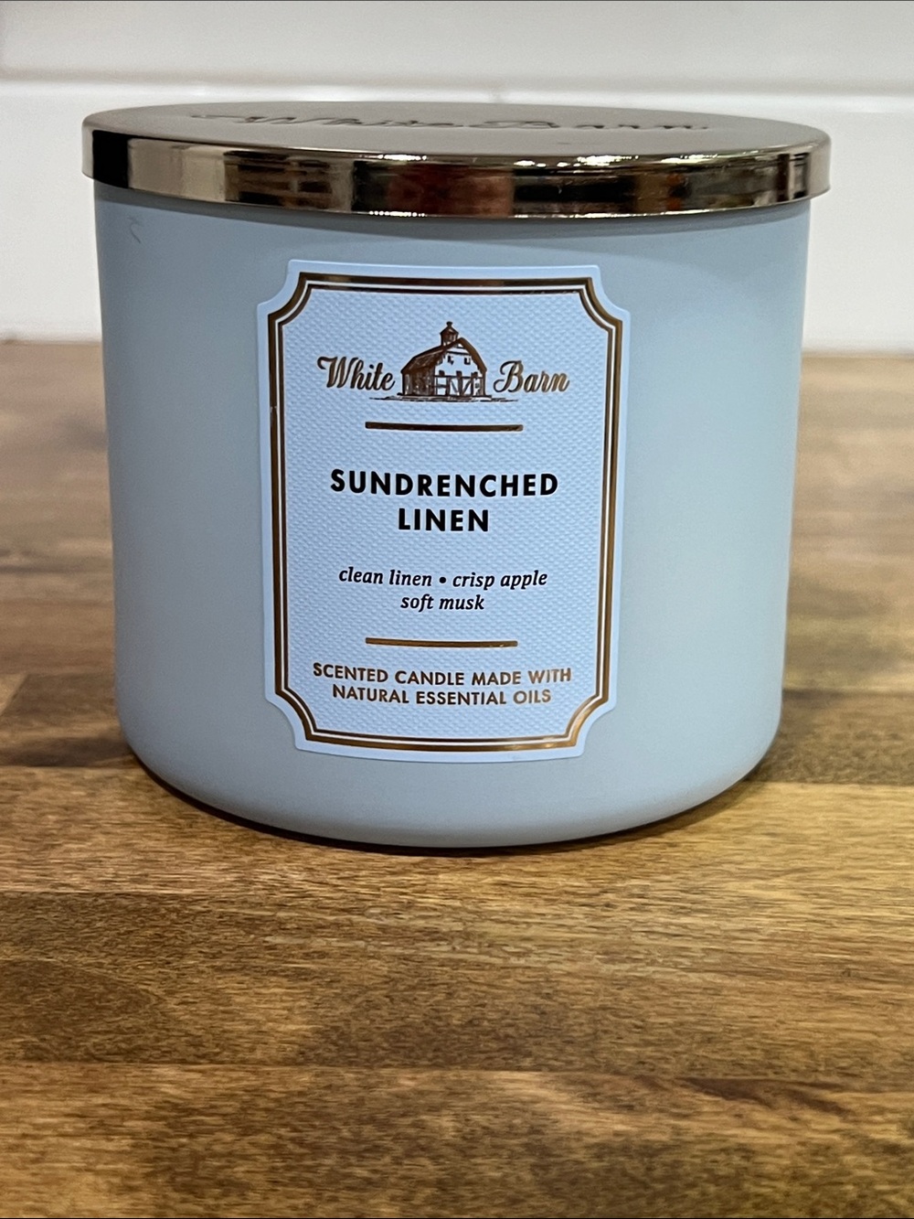 White Barn Sundrenched Linen Blue and Gold Jar Candle